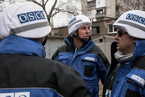 Các giám sát viên của phái bộ OSCE tại Ukraine. (Nguồn: sputniknews.com)