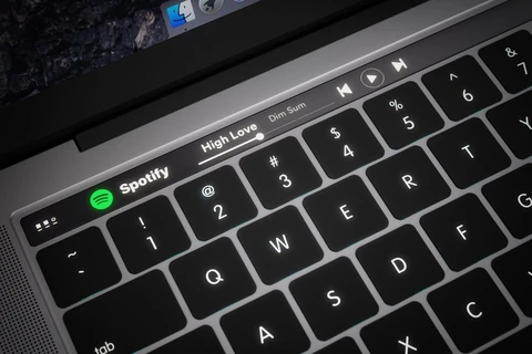 MacBook Pro màn hình kép có thể được ra mắt vào tháng 10