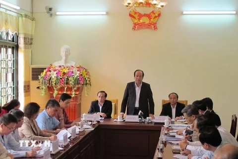 Bộ trưởng, Chủ nhiệm Văn phòng Chính phủ Mai Tiến Dũng phát biểu tại buổi tiếp dân thị trấn Thanh Lãng, huyện Bình Xuyên. (Ảnh: Nguyễn Thảo/TTXVN)