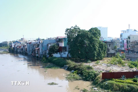 Nhiều hộ dân tại khu vực xây dựng Công viên cây xanh Tam Bạc, quận Lê Chân chưa nhận đền bù và di dời. Ảnh minh họa. (Ảnh: Lâm Khánh/TTXVN)