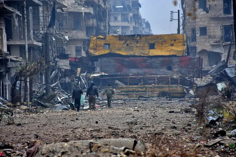 Cảnh đổ nát, hoàng tàn ở Aleppo. (Nguồn: AFP)