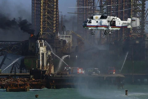 Azerbaijan: Sập giàn khoan dầu trên biển, nhiều công nhân mất tích
