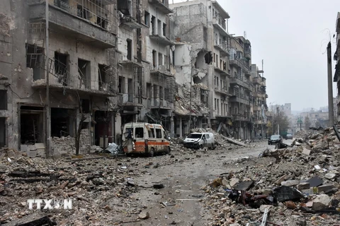 Cảnh đổ nát ở Aleppo. (Nguồn: AFP/TTXVN)