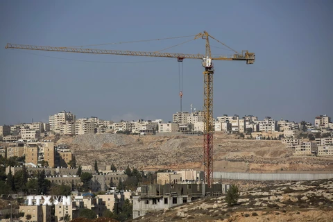 Công trình xây dựng khu định cư của Israel ở Pesqat Ze'ev phía bắc Jerusalem, Khu Bờ Tây ngày 6/12. (Nguồn: EPA/ TTXVN)