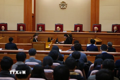 Tòa án Hiến pháp Hàn Quốc mở phiên điều trần đầu tiên về việc luận tội Tổng thống, ngày 3/1. (Nguồn: AFP/TTXVN)