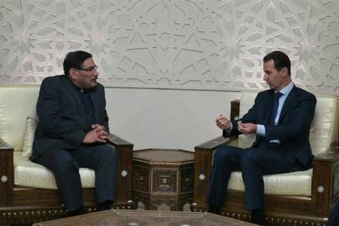 Thư ký Hội đồng An ninh Quốc gia Tối cao Iran, ông Ali Shamkhani gặp Tổng thống Syria Bashar al-Assad ở Damascus, ngày 8/1. (Nguồn: presstv)