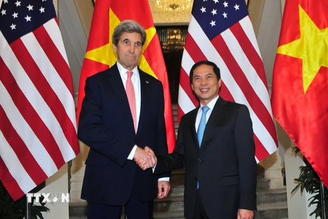 Hình ảnh Ngoại trưởng Mỹ John Kerry thăm chính thức Việt Nam