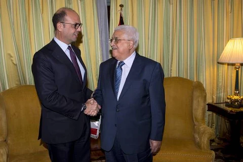 Tổng thống Palestine Mahmoud Abbas gặp Ngoại trưởng Italy Angelino Alfano, ngày 13/1. (Nguồn: ansamed.info)