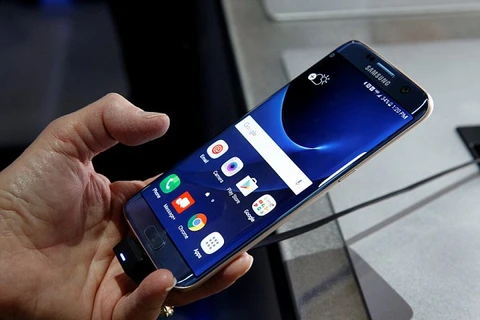 Mẫu điện thoại Galaxy S7. (Nguồn: Reuters)