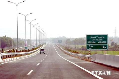 Đoạn Vành đai II đến Quốc lộ 51 đường cao tốc Thành phố Hồ Chí Minh-Long Thành-Dầu Giây. (Ảnh: Hoàng Hải/TTXVN)