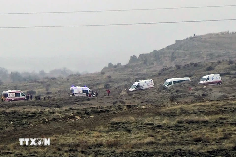 Xe cứu thương được điều đến hiện trường vụ tai nạn khinh khí cầu ở Cappadocia ngày 14/3. (Nguồn: THX/TTXVN)