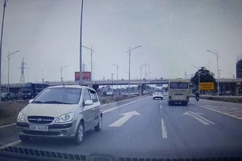 Xử lý lái xe đi ngược chiều trên cao tốc Hà Nội-Bắc Giang 