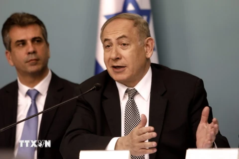 Thủ tướng Israel Benjamin Netanyahu (phải) trong cuộc họp báo ngày 14/3. (Nguồn: AFP/TTXVN)