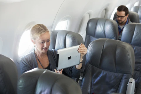 IATA hoài nghi việc cấm thiết bị điện tử trên khoang khách máy bay
