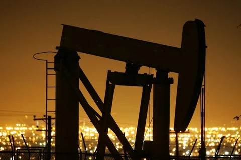 Giá dầu thế giới tăng mạnh trước những dấu hiệu thắt chặt nguồn cung