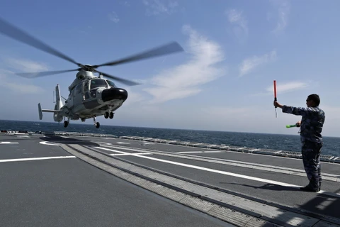 Hải quân Trung Quốc đang đóng khu trục hạm chở trực thăng 