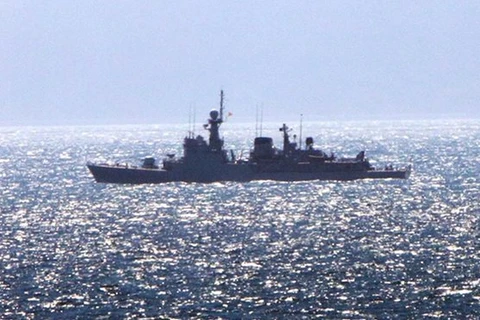 Tàu Infanta Cristina của hải quân Tây Ban Nha xâm nhập lãnh hải của Anh ở ngoài khơi Gibraltar. (Nguồn: Chính quyền HM Gibraltar/PA)