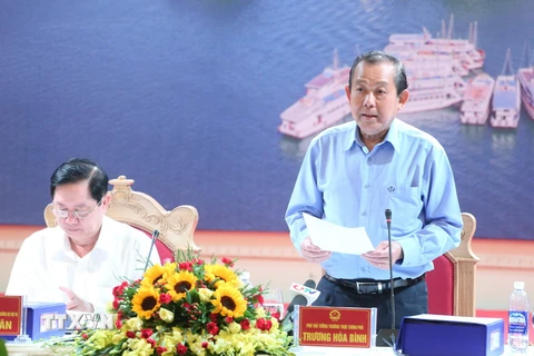 Phó Thủ tướng Trương Hòa Bình phát biểu tại buổi làm việc với tỉnh Quảng Ninh. (Ảnh: Trung Nguyên/TTXVN)