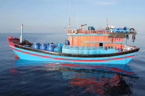 Chiếc tàu cá của Việt Nam bị phía Malaysia bắt giữ. (Nguồn: New Straits Times)