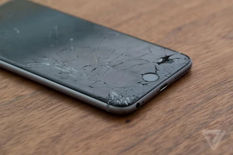 iPhone vỡ màn hình có thể được sửa diện "chính hãng" dễ dàng, rẻ hơn
