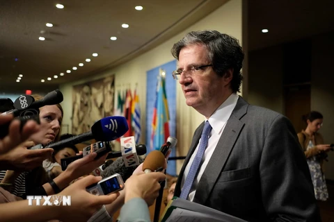 Đại sứ Pháp tại Liên hợp quốc Francois Delattre trong cuộc họp báo sau phiên họp của Hội đồng Bảo an Liên hợp quốc (Nguồn: AFP/TTXVN)