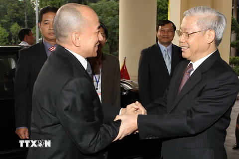 Tổng Bí thư Nguyễn Phú Trọng đón, hội kiến với Quốc vương Campuchia Norodom Sihamoni trong chuyến thăm Việt Nam năm 2012. (Nguồn: TTXVN)