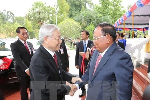 Tổng Bí thư Nguyễn Phú Trọng và Tổng Bí thư, Chủ tịch nước Cộng hòa Dân chủ Nhân dân Lào Bounnhang Vorachith. (Nguồn: TTXVN)