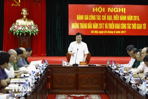 Phó Thủ tướng Trịnh Đình Dũng phát biểu kết luận hội nghị. (Ảnh: An Đăng/TTXVN)