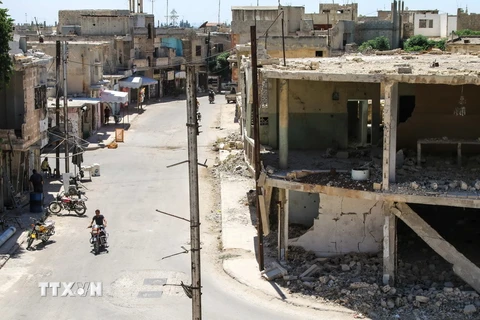Cảnh đổ nát tại khu vực Talbiseh do phiến quân kiểm soát tại tỉnh Homs, Syria ngày 3/8. (Nguồn: AFP/TTXVN)