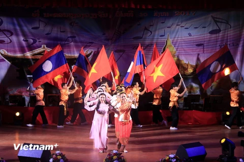 Ấn tượng chung kết cuộc thi sáng tác ca khúc ca ngợi quan hệ Lào-Việt