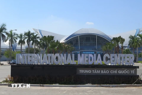 Mặt trước Trung tâm báo chí quốc tế phục vụ Tuần lễ Cấp cao APEC 2017. (Ảnh: Văn Sơn/TTXVN)