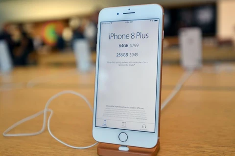 iPhone 8 Plus. (Nguồn: AFP)