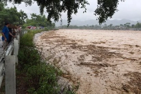 Nước lũ dâng cao, chảy xiết tại khu vực suối Thia (Yên Bái). (Nguồn: yenbai.gov.vn)