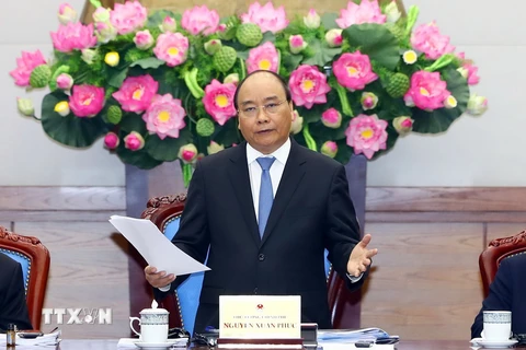 Thủ tướng Nguyễn Xuân Phúc chủ trì Phiên họp Chính phủ thường kỳ tháng 10/2017. (Ảnh: Thống Nhất/TTXVN)