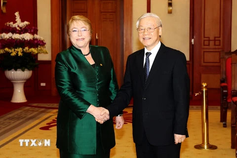 Tổng Bí thư Nguyễn Phú Trọng tiếp Tổng thống Cộng hòa Chile Michelle Bachelet Jeria thăm cấp Nhà nước tới Việt Nam. (Ảnh: Trí Dũng/TTXVN)