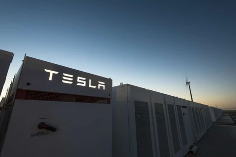Hệ thống pin tích điện của Tesla. (Nguồn: ABC News)