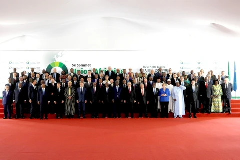Trưởng đoàn các nước dự hội nghị chụp ảnh chung. (Nguồn: AFP)