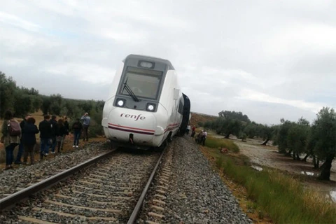Hiện trường vụ tai nạn tàu hỏa ở miền Nam Tây Ban Nha, ngày 29/11. (Nguồn: dailystar.co.uk)