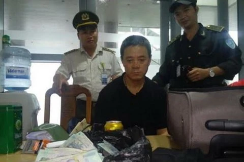 Phạt tù đối tượng người nước ngoài trộm cắp trên máy bay Việt Nam