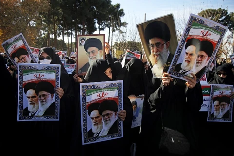 Những người ủng hộ chính phủ Iran tuần hành ngày 3/1. (Nguồn: AFP)
