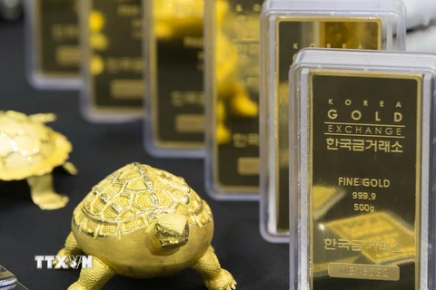 Vàng được bày bán tại Seoul, Hàn Quốc. (Nguồn: Yonhap/TTXVN)