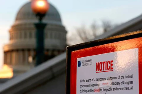 Biển thông báo đóng cửa tòa nhà Thư viện Quốc hội Mỹ do sự cố đóng cửa Chính phủ Mỹ. (Nguồn: Reuters)