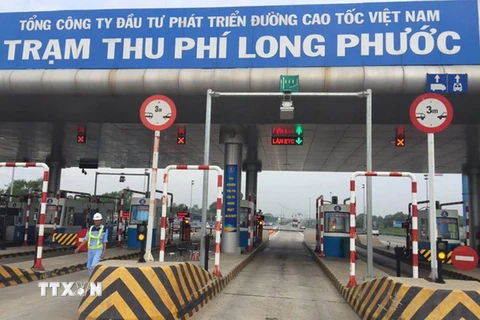 Làn thu phí tự động không dừng của trạm thu phí Long Phước trên tuyến cao tốc Thành phố Hồ Chí Minh-Long Thành-Dầu Giây. (Ảnh: Hoàng Hải/TTXVN)