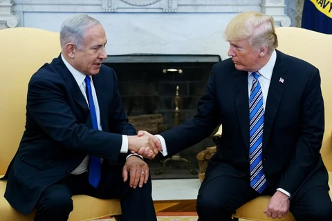 Tổng thống Mỹ Donald Trump đón tiếp Thủ tướng Israel Benjamin Netanyahu tại Nhà Trắng. (Nguồn: AFP)