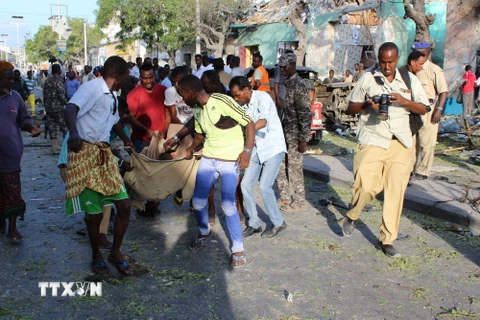 Ảnh tư liệu: Hiện trường một vụ tấn công ở Mogadishu, Somalia ngày 22/3. (Nguồn: THX/TTXVN)