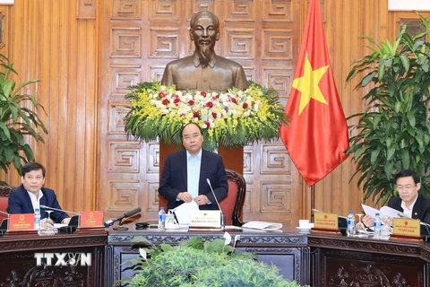 Thủ tướng Nguyễn Xuân Phúc làm việc với cán bộ chủ chốt Viện Kiểm sát Nhân dân Tối cao. (Ảnh: Thống Nhất/TTXVN)