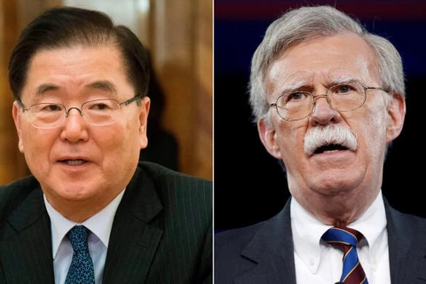 Giám đốc Văn phòng An ninh quốc gia thuộc Phủ Tổng thống Hàn Quốc Chung Eui-yong và Cố vấn An ninh quốc gia Mỹ John Bolton. (Nguồn: Reuters)