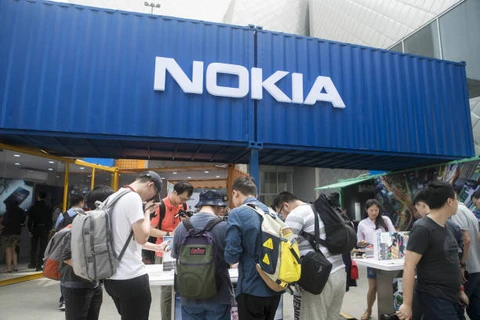 Cửa hàng Nokia ở Bắc Kinh, Trung Quốc trong ngày ra mắt mẫu Nokia X6. (Nguồn: Getty)