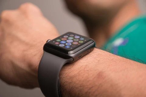 Đồng hồ thông minh Apple Watch. (Nguồn: The Verge)