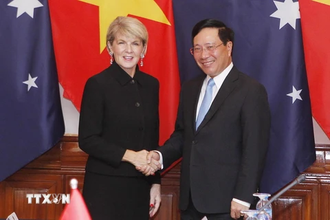 Phó Thủ tướng, Bộ trưởng Bộ Ngoại giao Phạm Bình Minh và Bộ trưởng Ngoại giao Australia Julie Bishop. (Ảnh: Lâm Khánh/TTXVN)